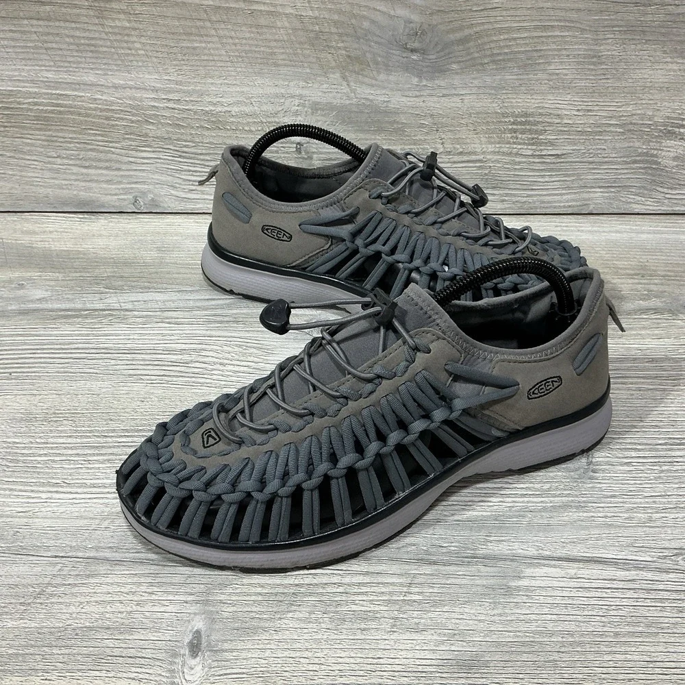 Keen Sandals Mens 8.5 M Uneek Slip On Gray Closed Toe Comfort Low Top 1018719